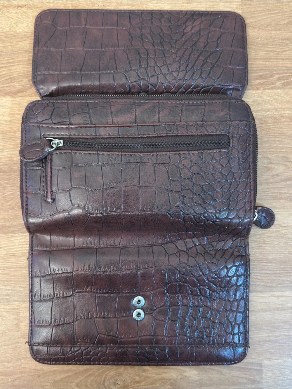 Guang Tong Keeper Wallet Brown Simulated Alligator Large Size